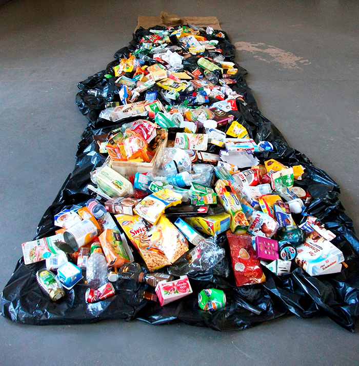 Übersättigt II Sept.2017 Düsseldorf 1,5m x 5m – Gedicht Überfluss von Sabine Krügler Düsseldorf 08.2016