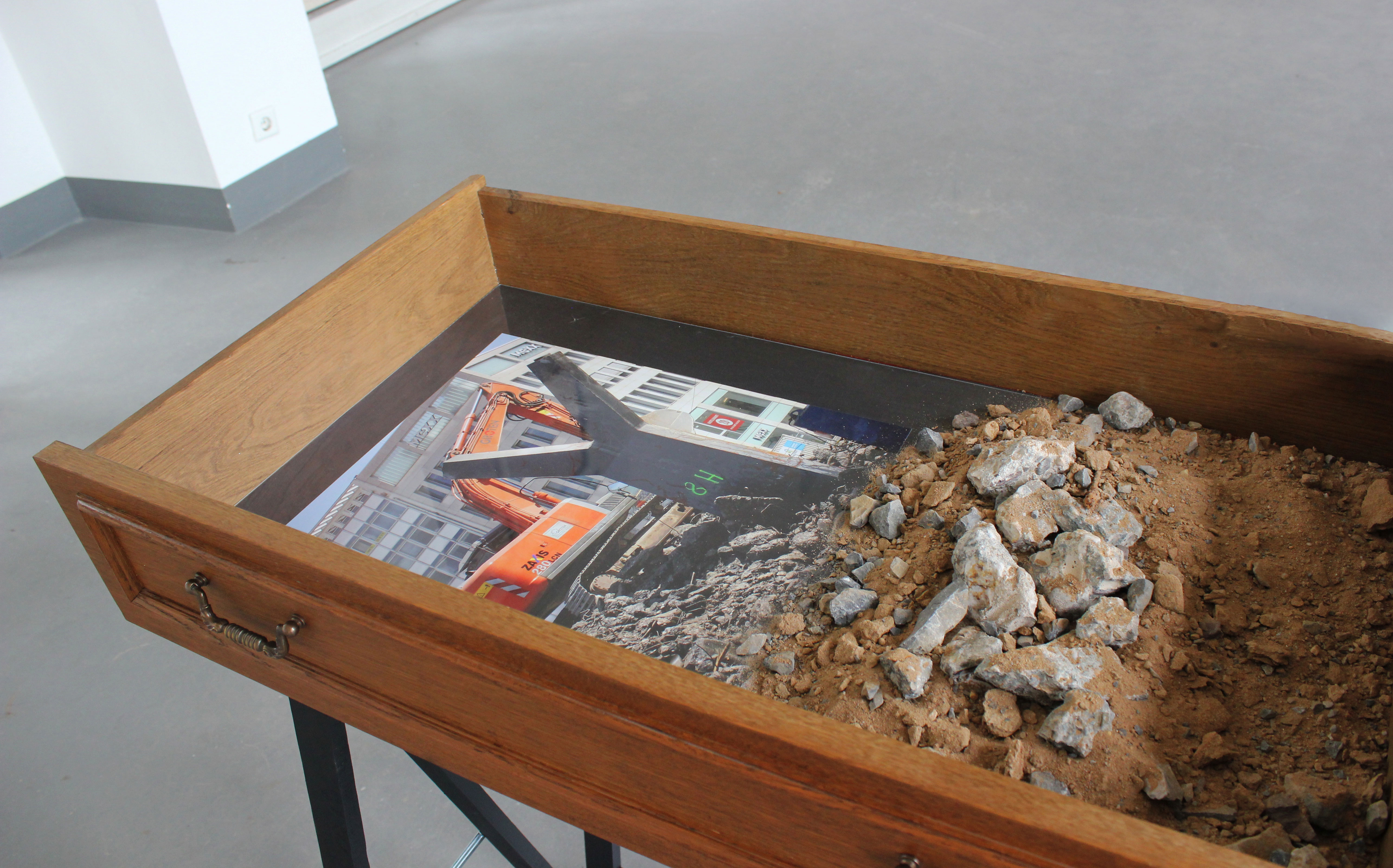 Abriss Tausendfüßler 2015 Düsseldorf 45,5cm x 83,5cm